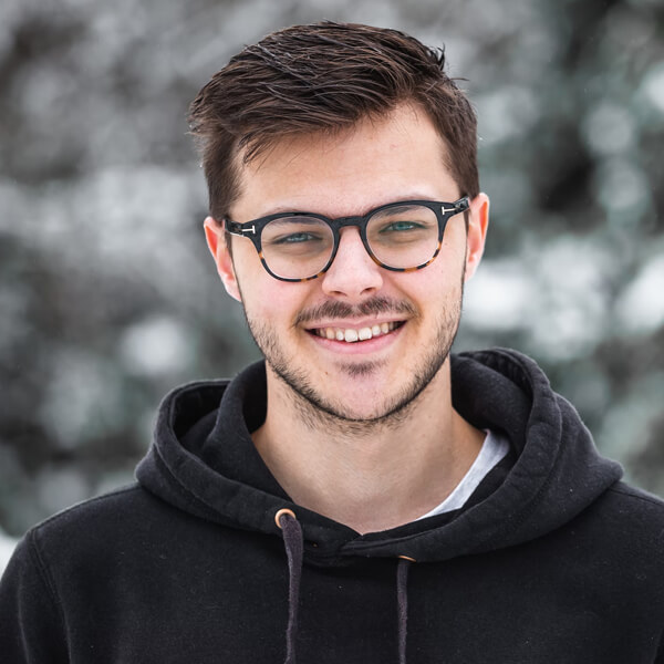 Teamfoto einer UX/UI-Dozentin
